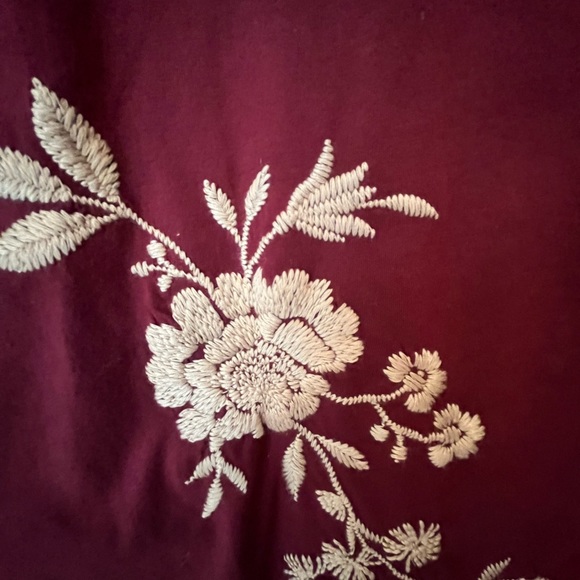 Johnny Was Vixie Raglan Top in Merlot, size medium, new with tags - Picture 4 of 5